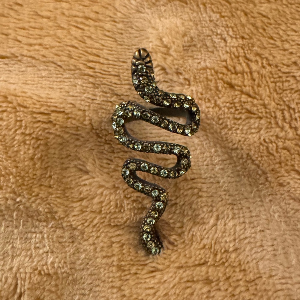 Vintage Joan Rivers Snake Ring Size Green Crystals Size 8 Bronzetone